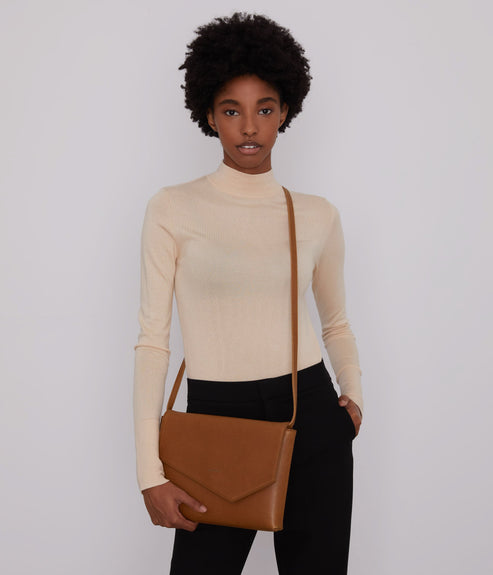 RIYA Vegan Clutch - Vintage | Color: Brown - variant::chili