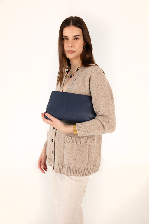DAKOTA Vegan Clutch – Forum | Color: Navy - variant::navy