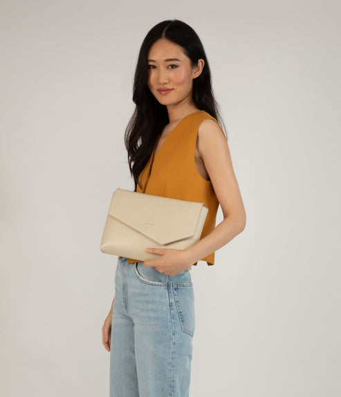 RIYA Vegan Clutch - Vintage | Color: Pink - variant::smoothie