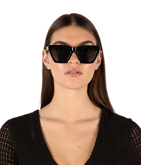 LIDIA Classic Sunglasses | Color: Black - variant::black