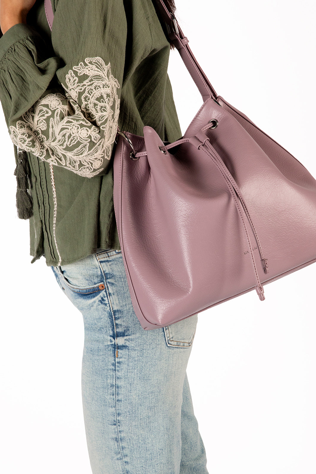 JAN Vegan Bucket Bag – Theme