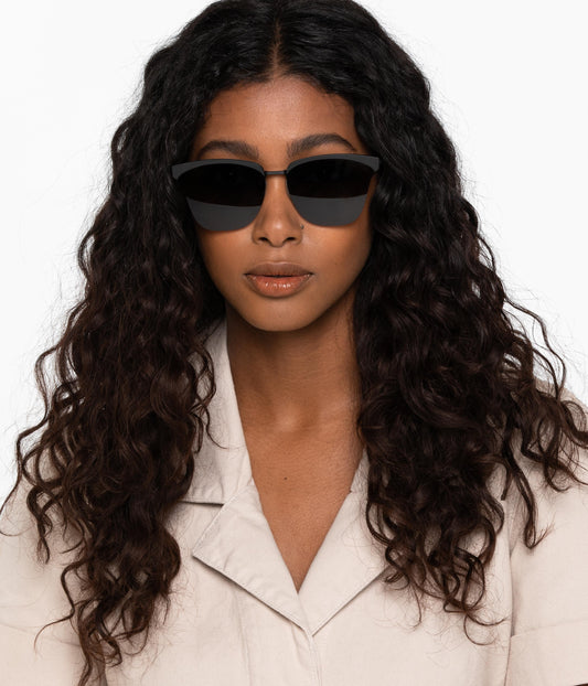 variant:: black -- alena sunglasses black