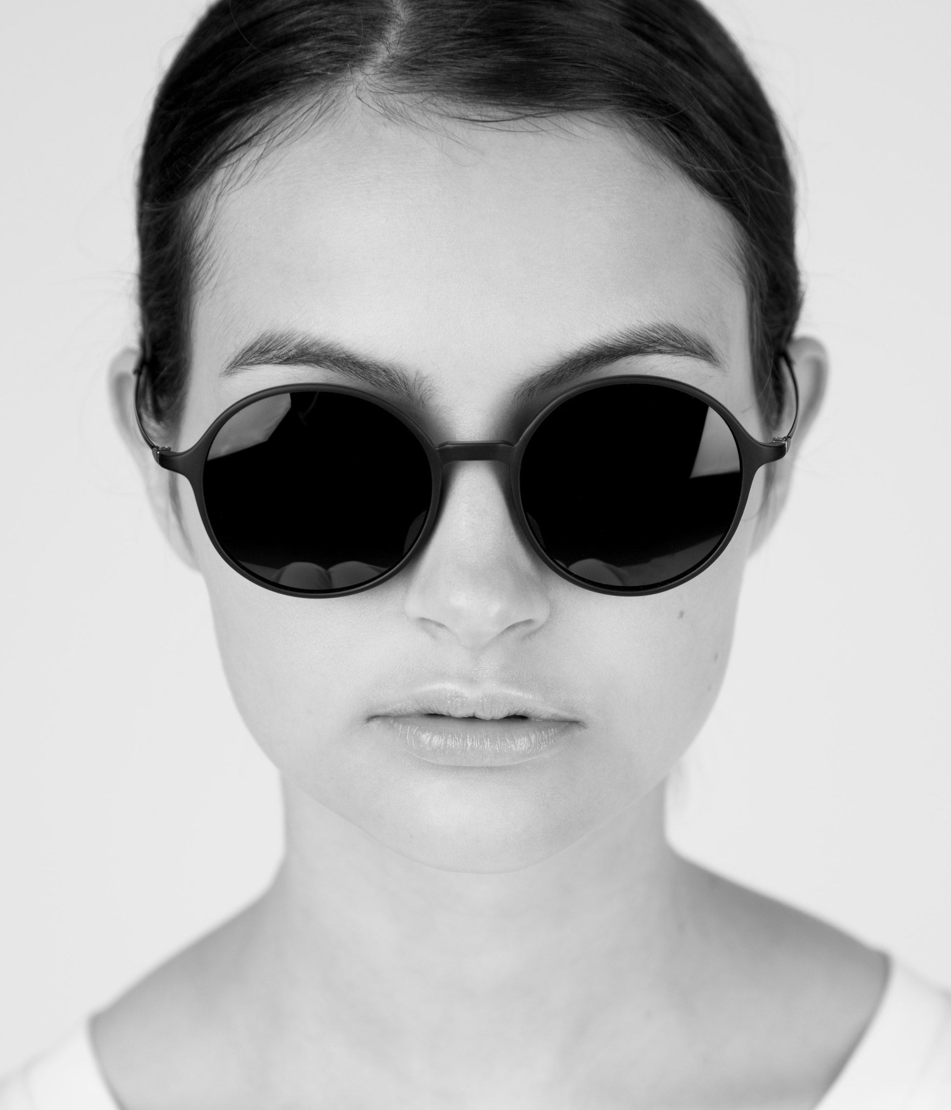 variant:: black -- oriane sunglasses black