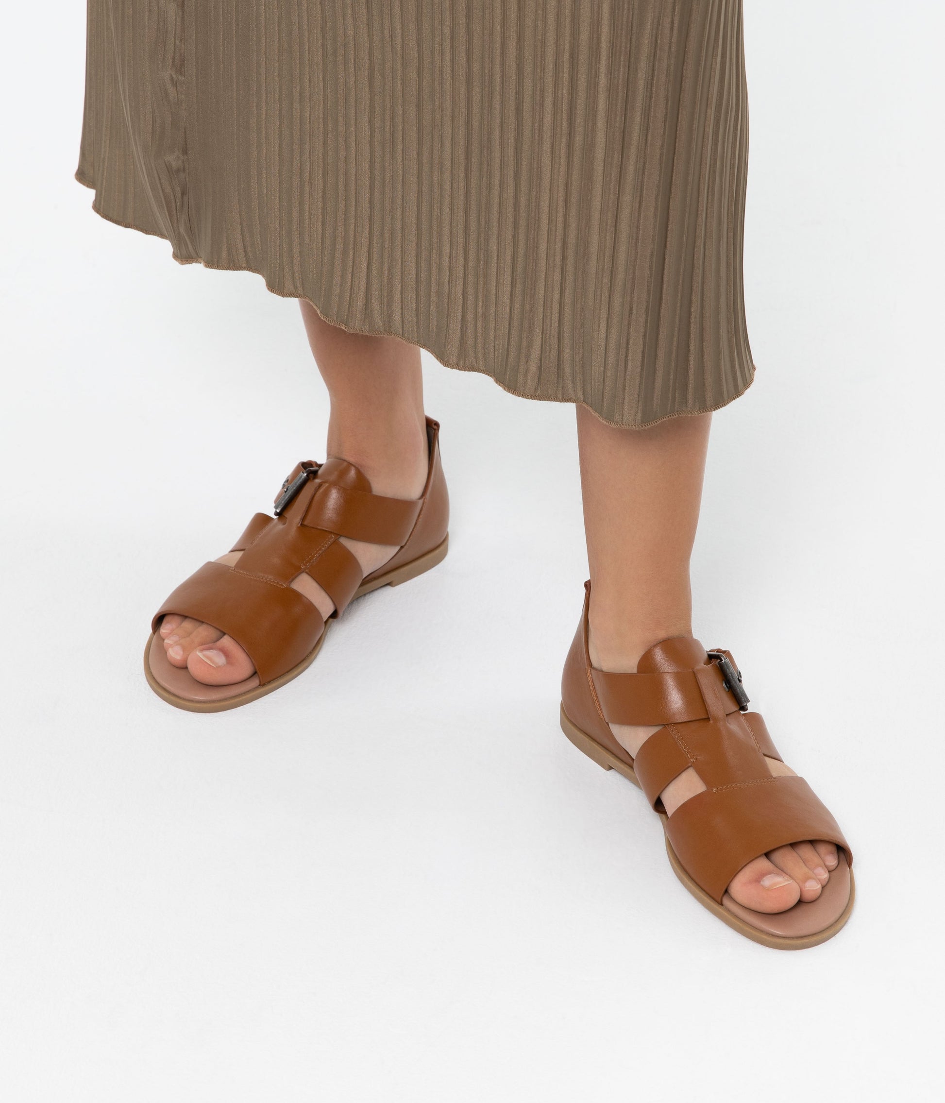 EBONI Vegan Flat Sandals | Color: Brown - variant::chili